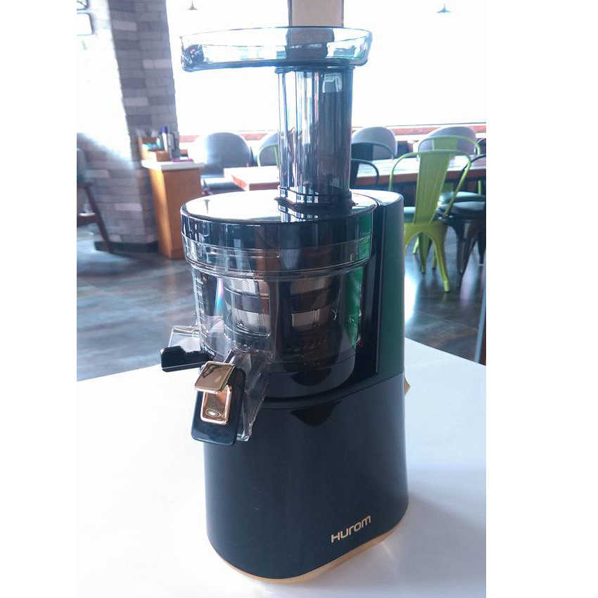 Máy ép trái cây tốc độ chậm Hurom HAA-BBE17 - Hình thực tế