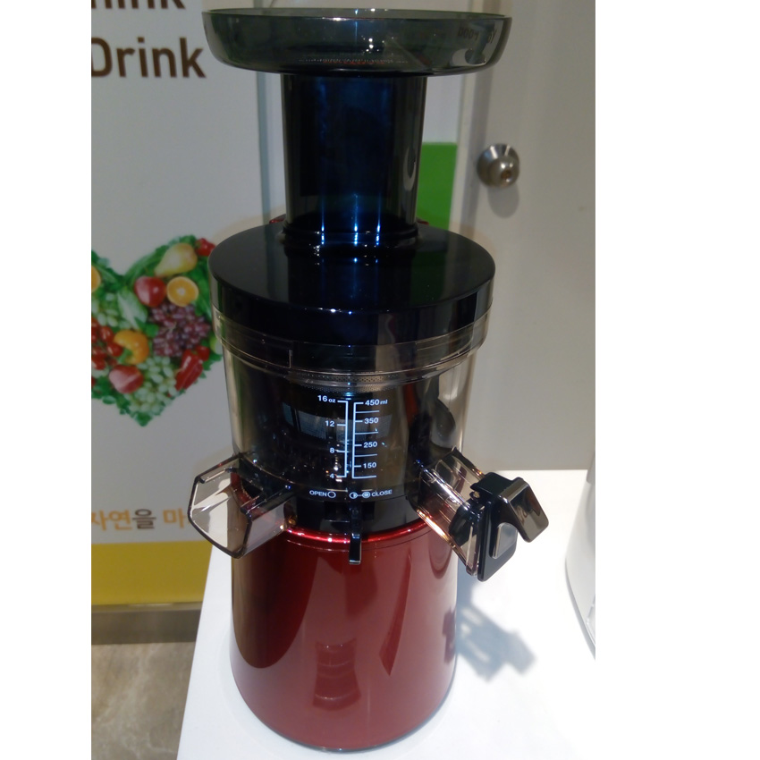 Máy ép trái cây tốc độ chậm Hurom HAA-RBE17 - Hình thực tế