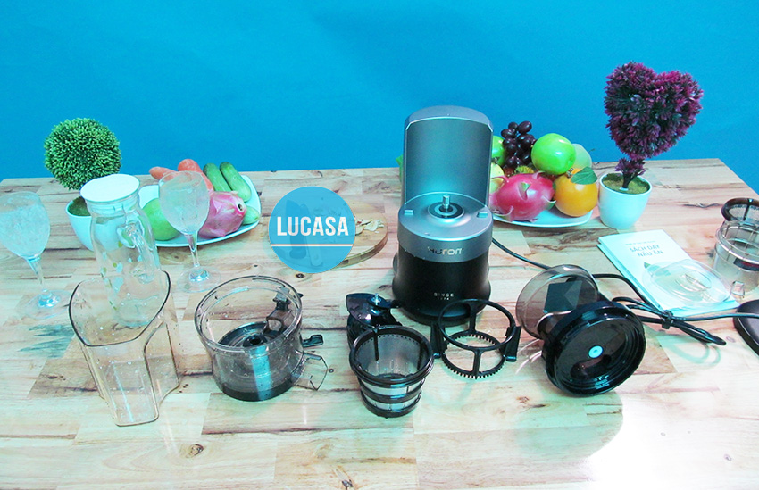 Hình ảnh thực tế : Máy ép trái cây tốc độ chậm Hurom H-AB-BBE17