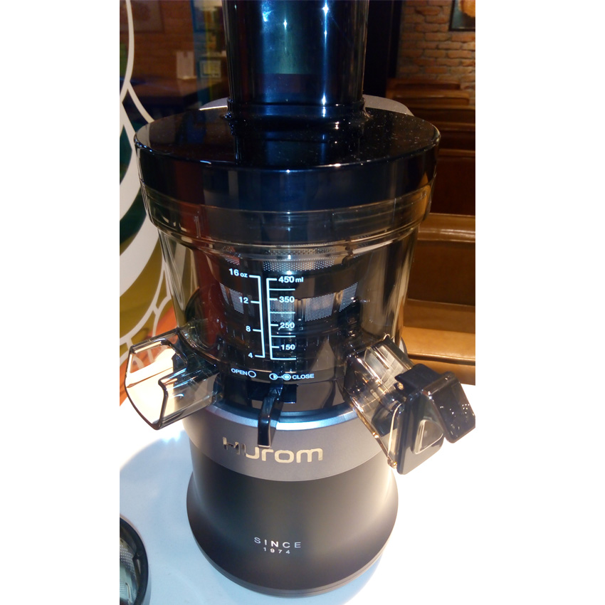 Máy ép trái cây tốc độ chậm Hurom HAB BBE17